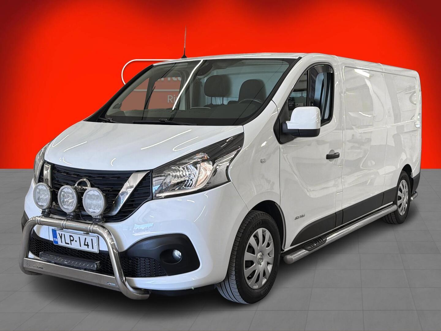 NISSAN NV300 2021