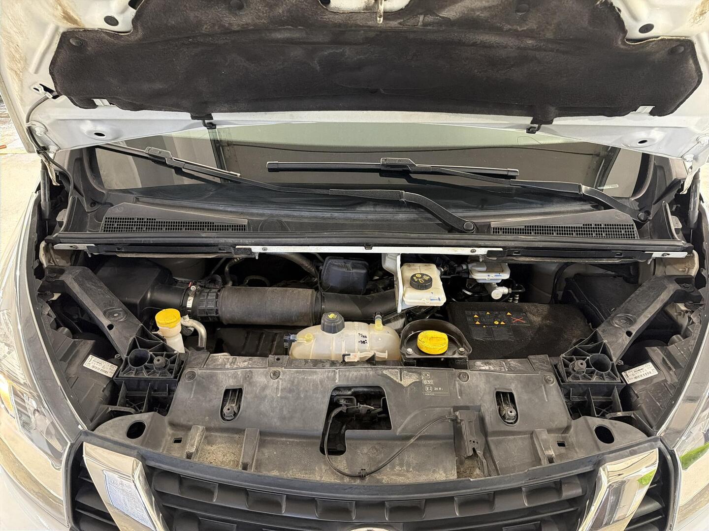 NISSAN NV300 2021