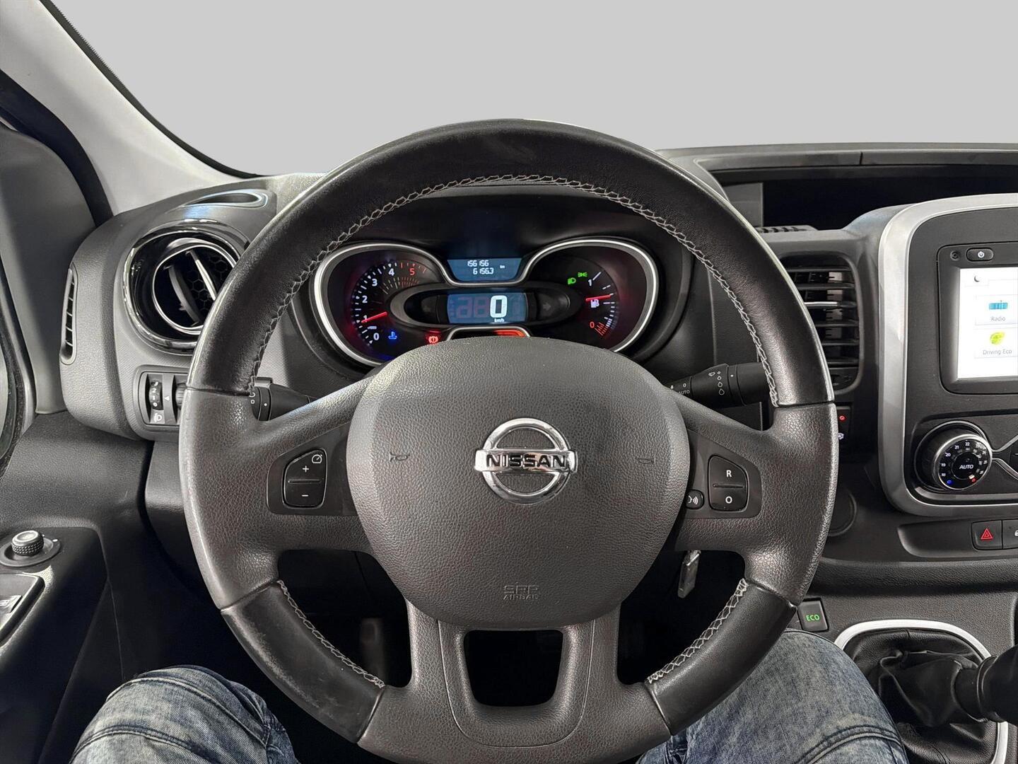 NISSAN NV300 2021