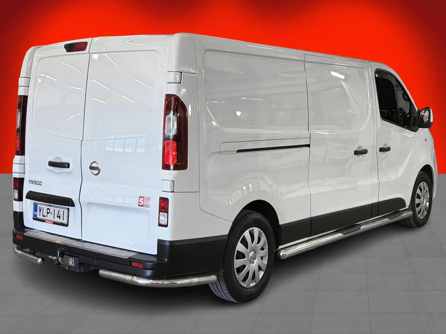 NISSAN NV300 2021