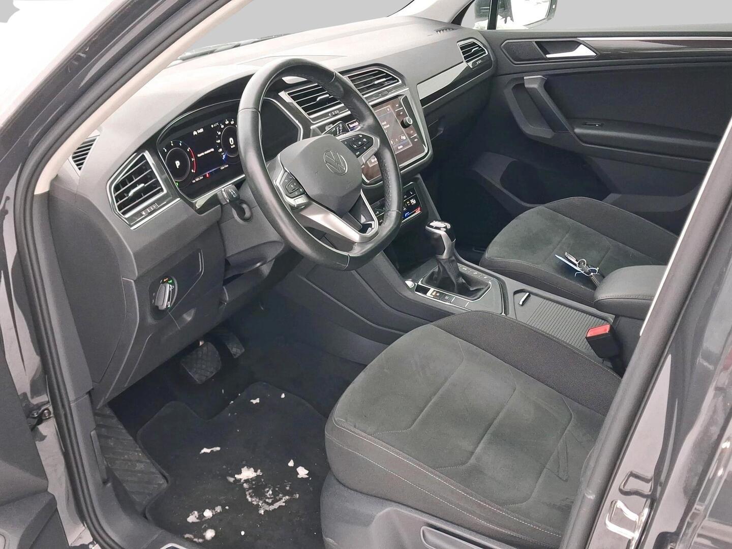 VOLKSWAGEN Tiguan 2023