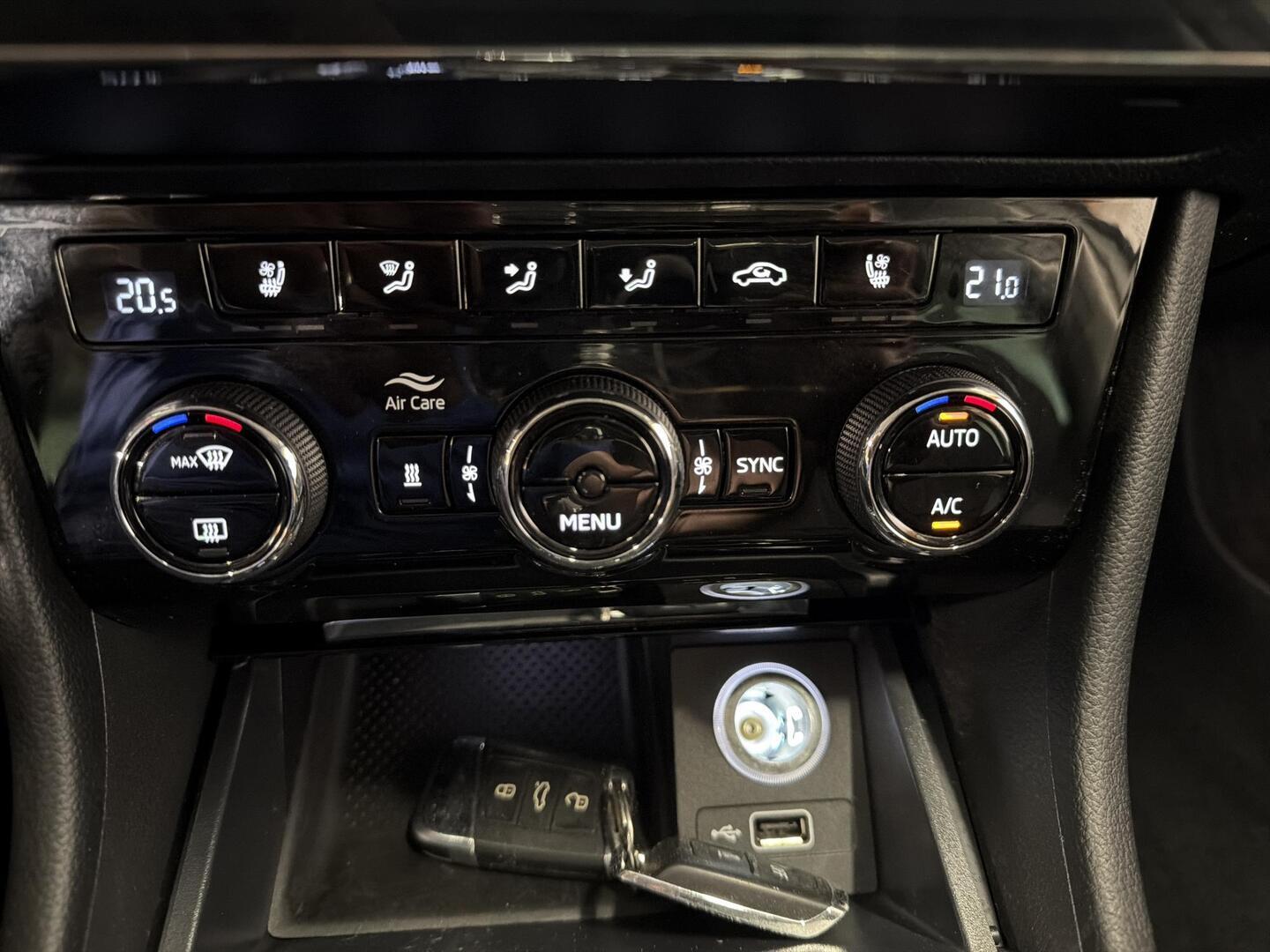 SKODA Superb 2018