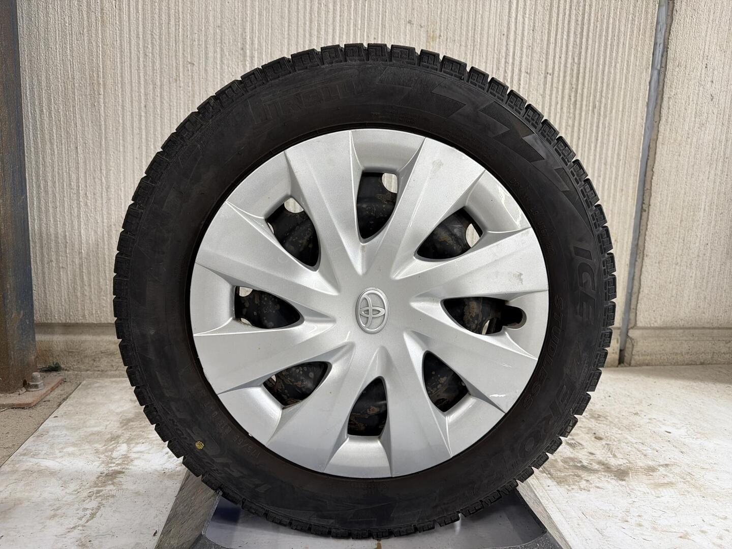 TOYOTA Yaris 2012