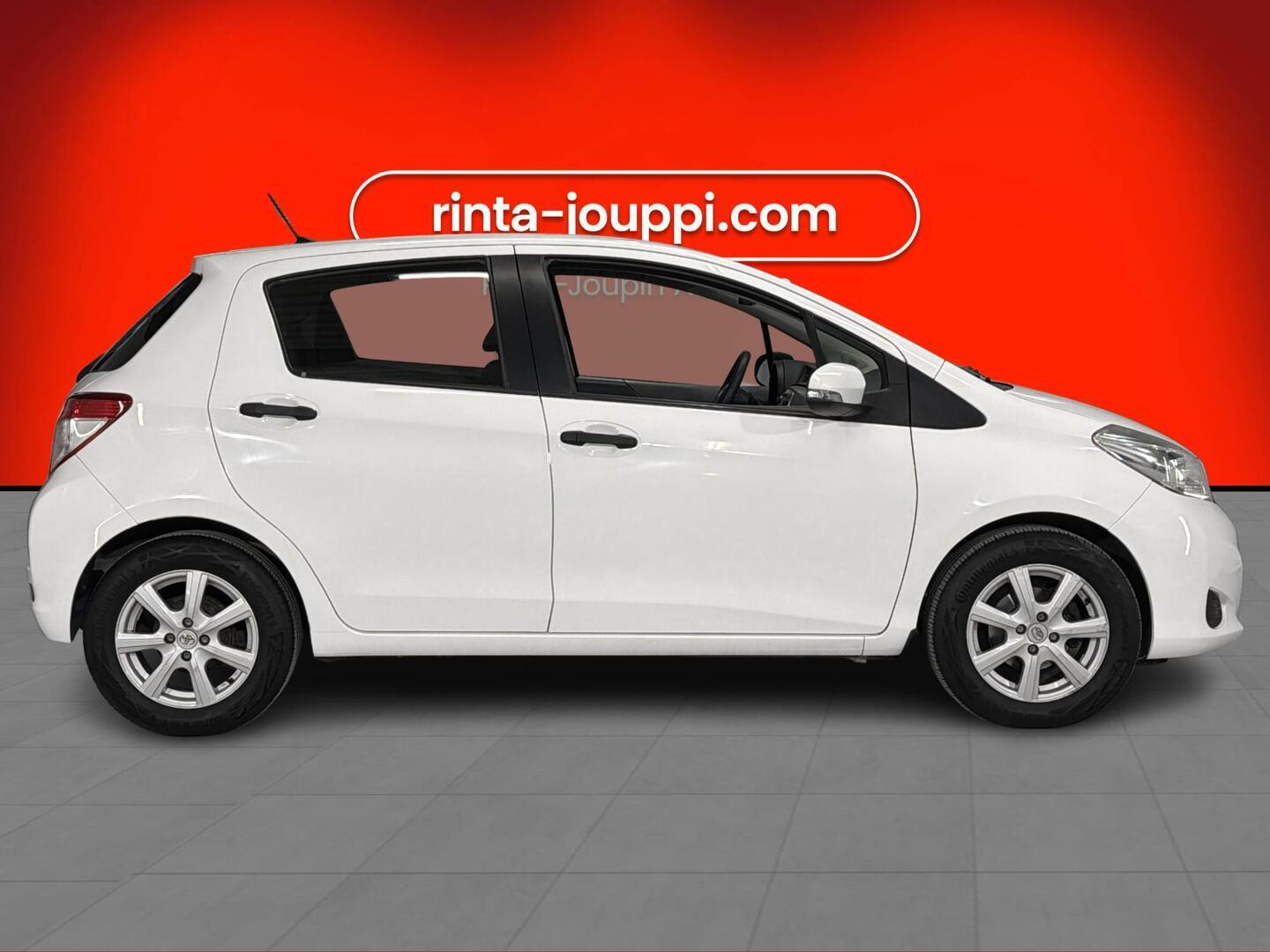 TOYOTA Yaris 2012