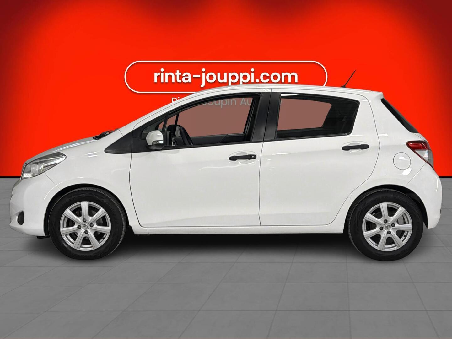 TOYOTA Yaris 2012