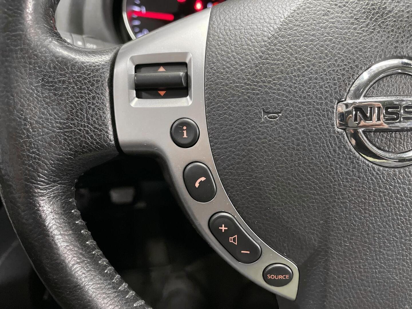 NISSAN Qashqai 2013