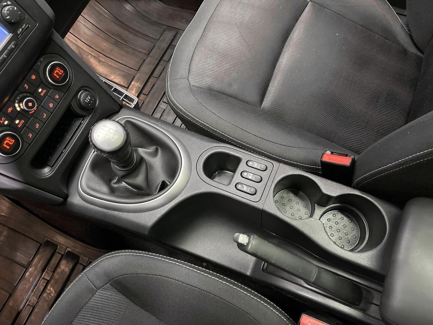 NISSAN Qashqai 2013