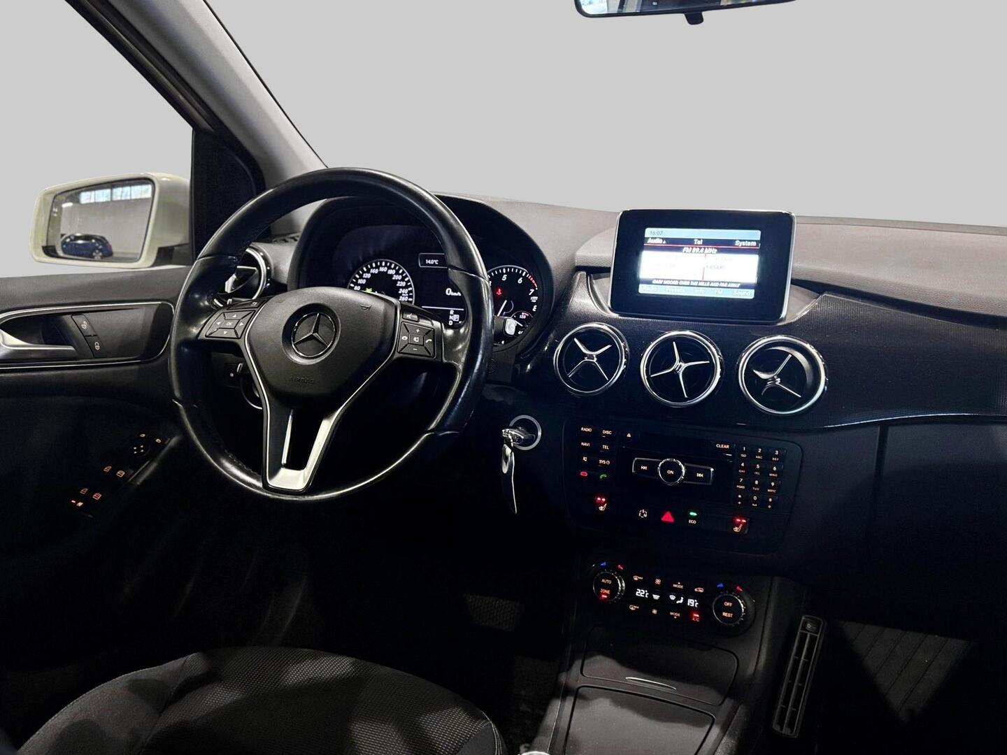 MERCEDES-BENZ B 2014