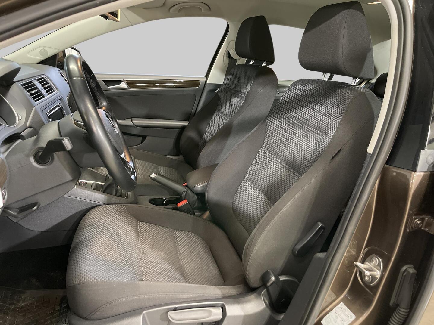 VOLKSWAGEN Jetta 2015