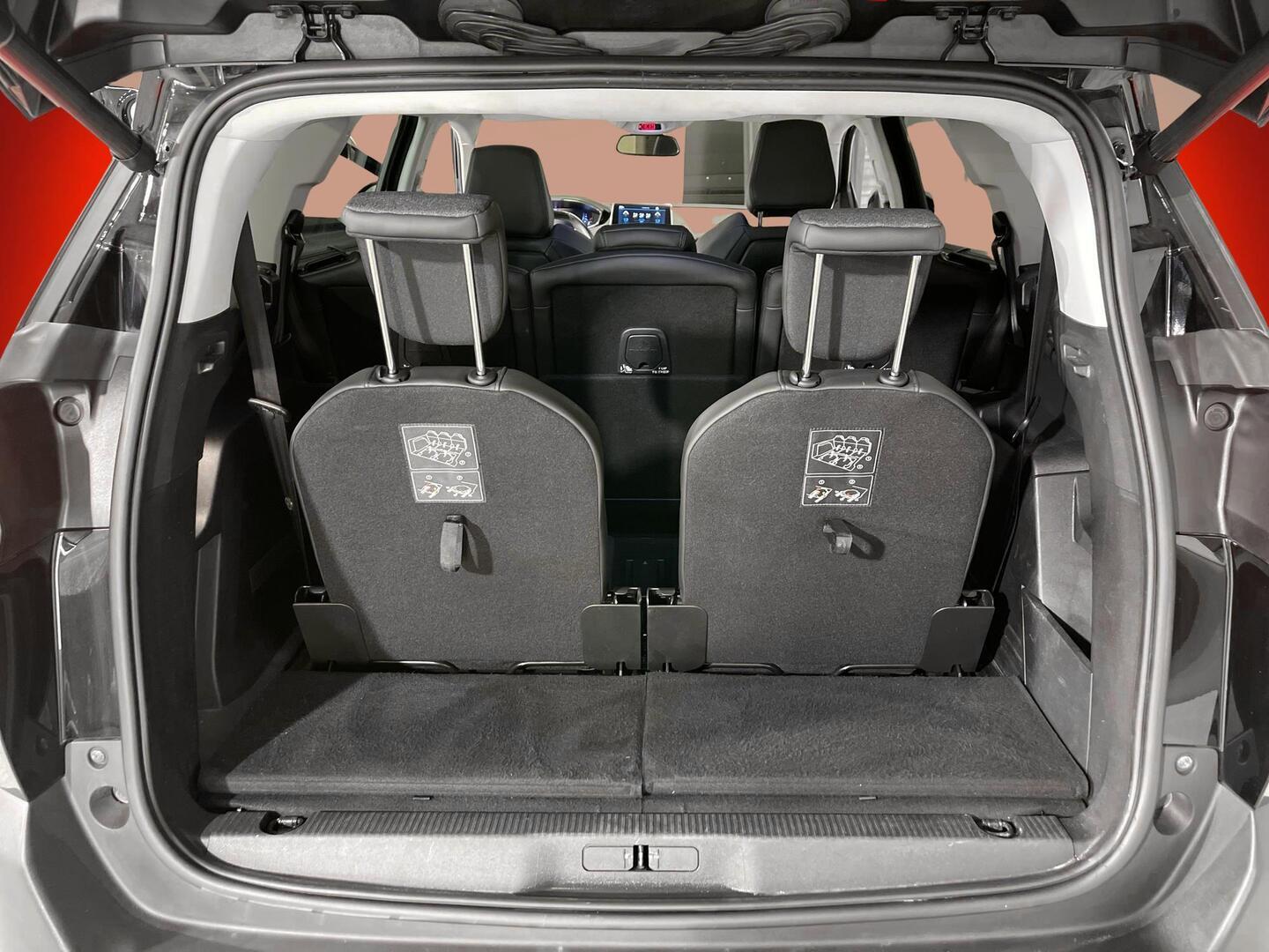 PEUGEOT 5008 2019