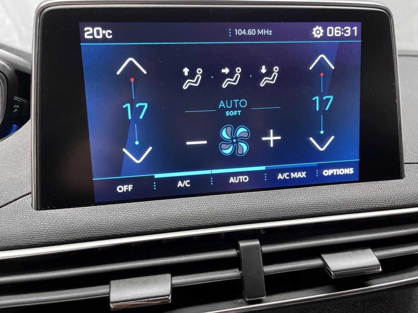 PEUGEOT 5008 2019