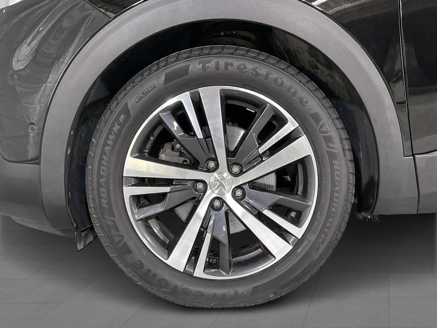PEUGEOT 5008 2019
