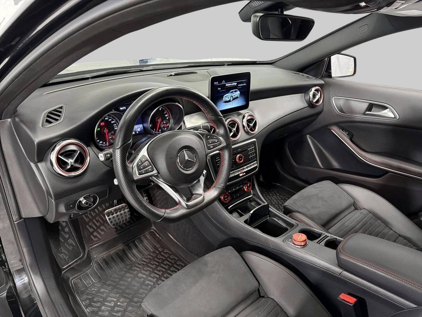 MERCEDES-BENZ GLA 2020