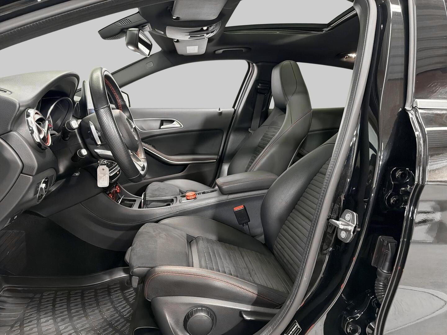 MERCEDES-BENZ GLA 2020