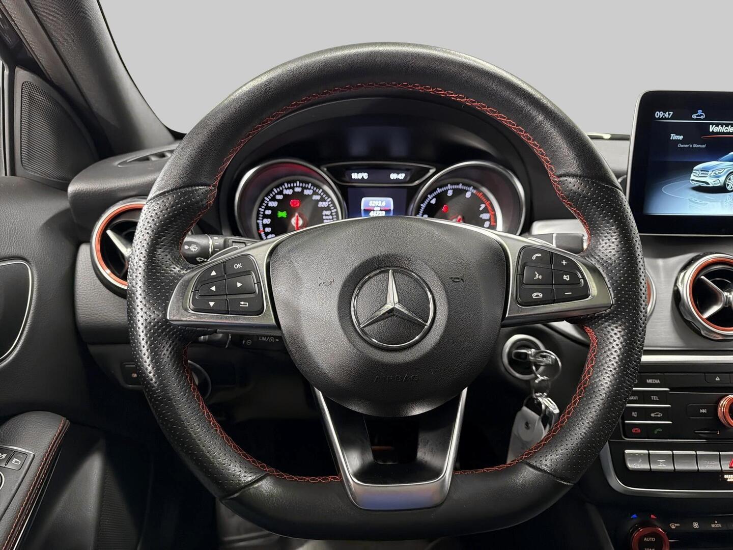 MERCEDES-BENZ GLA 2020
