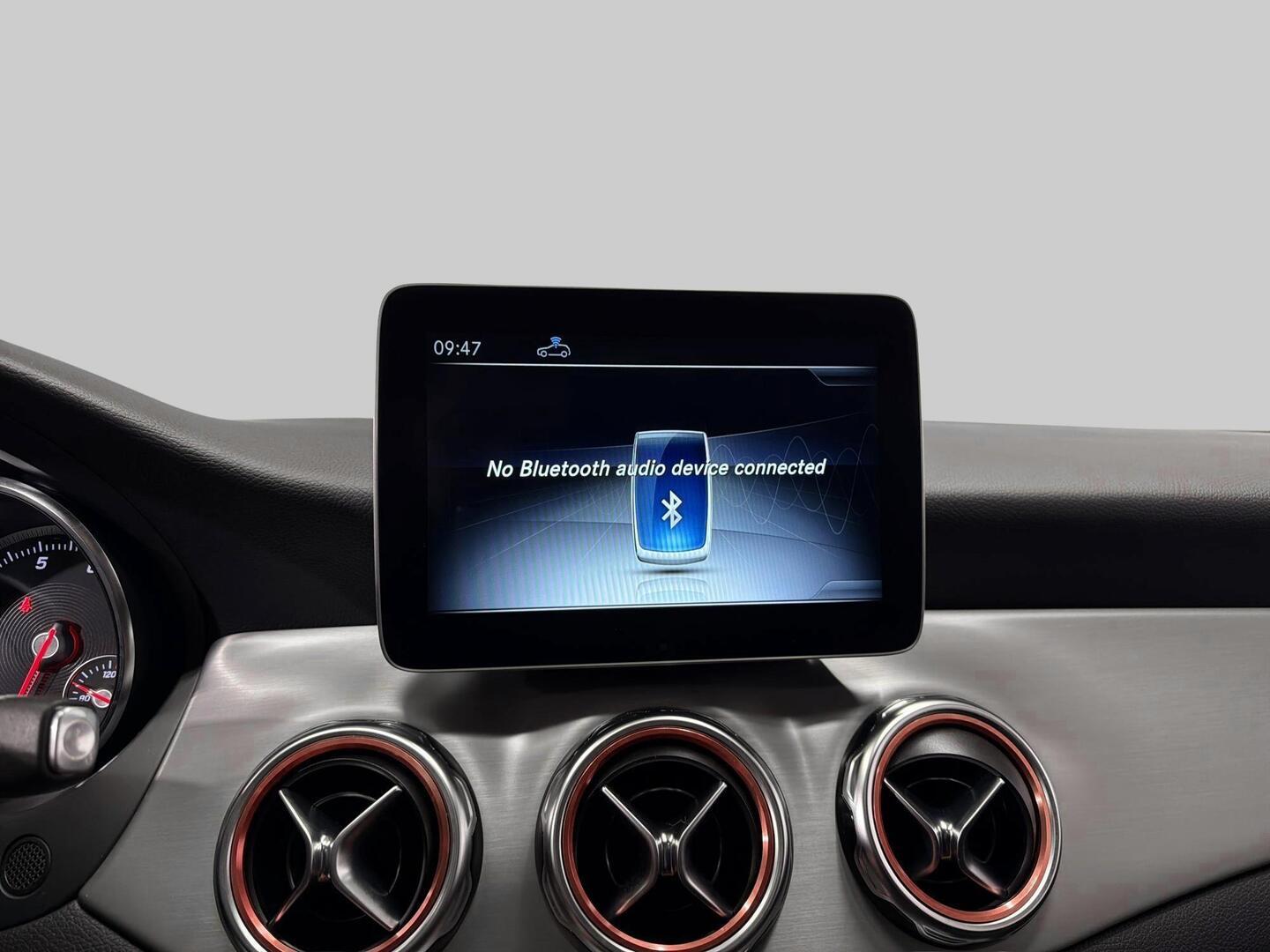 MERCEDES-BENZ GLA 2020