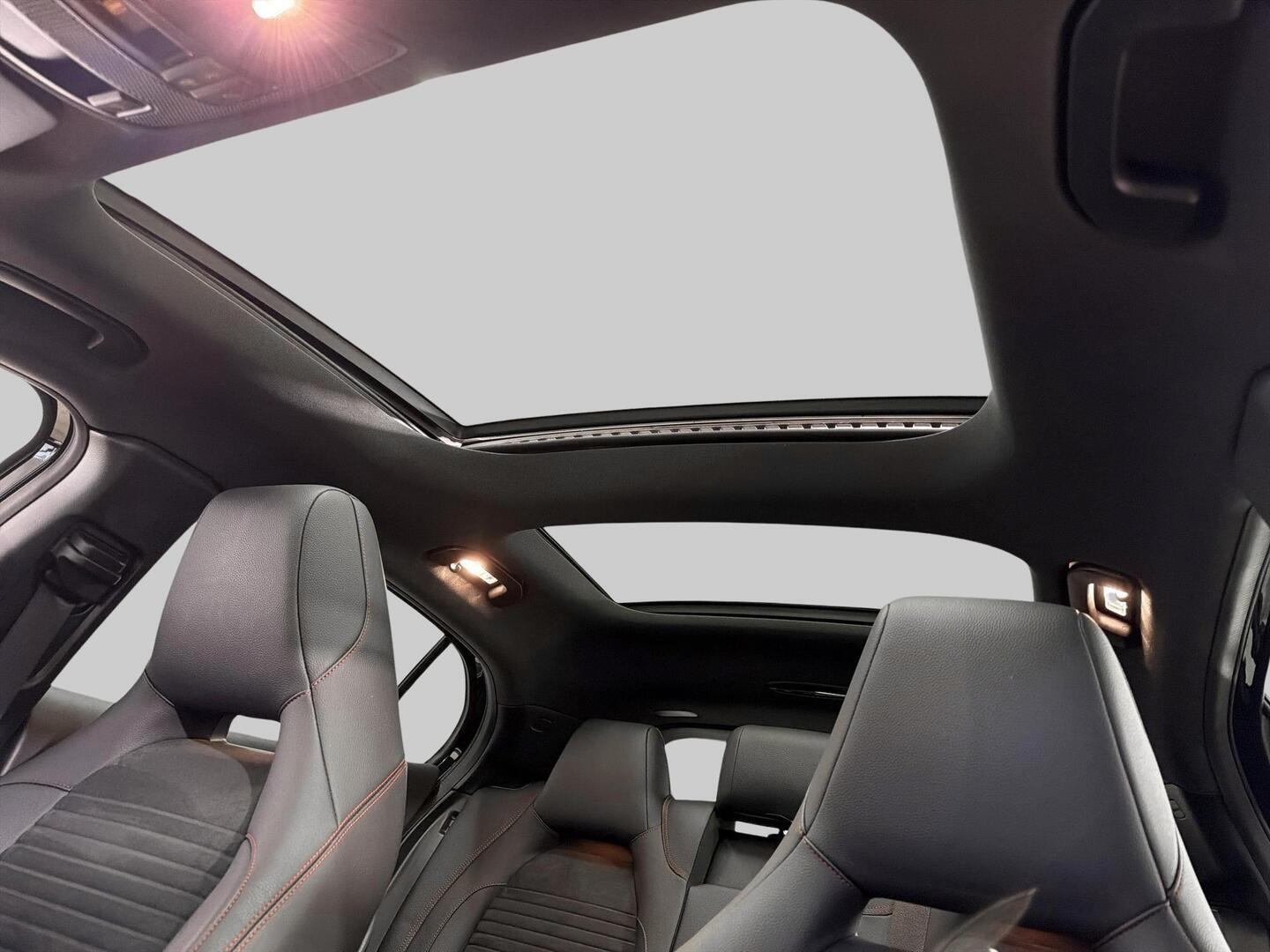MERCEDES-BENZ GLA 2020