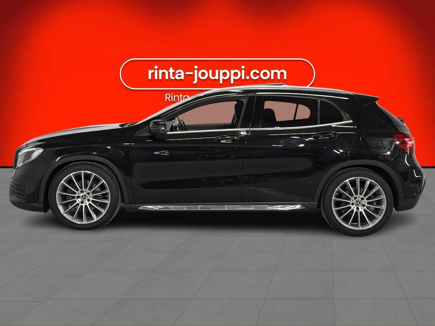 MERCEDES-BENZ GLA 2020