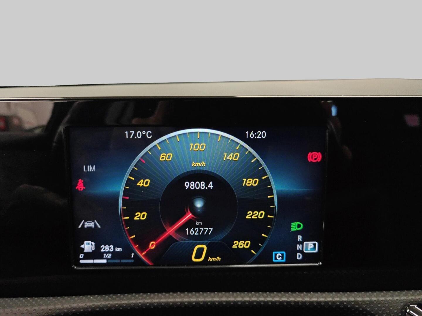 MERCEDES-BENZ A 2019