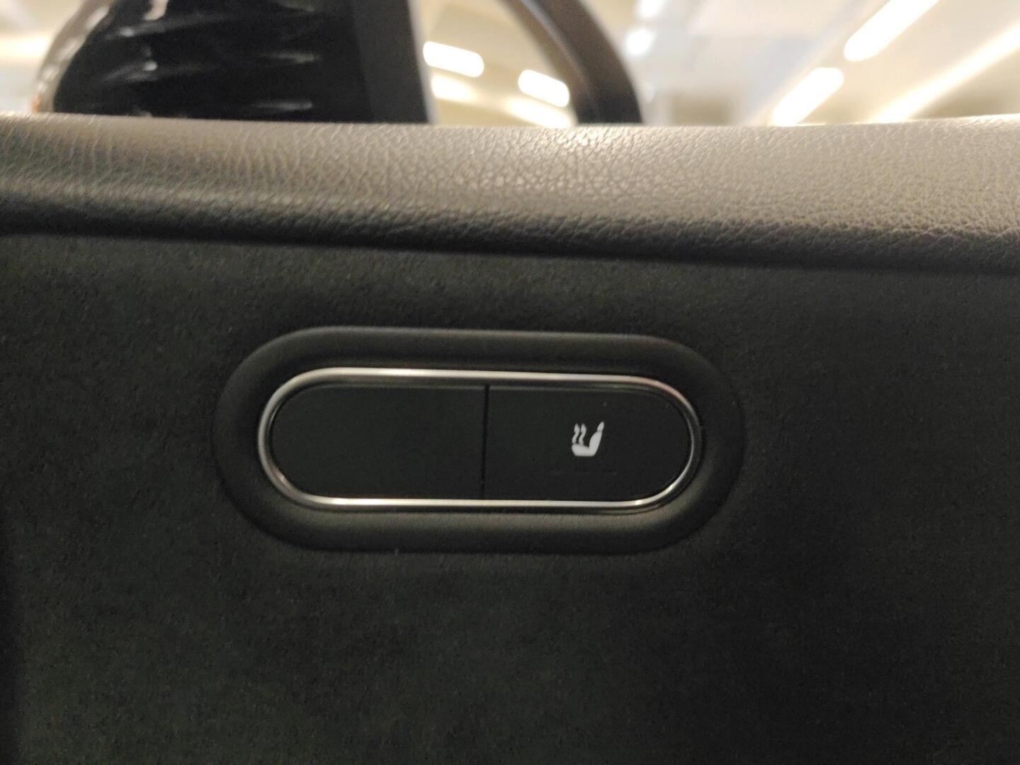 MERCEDES-BENZ A 2019