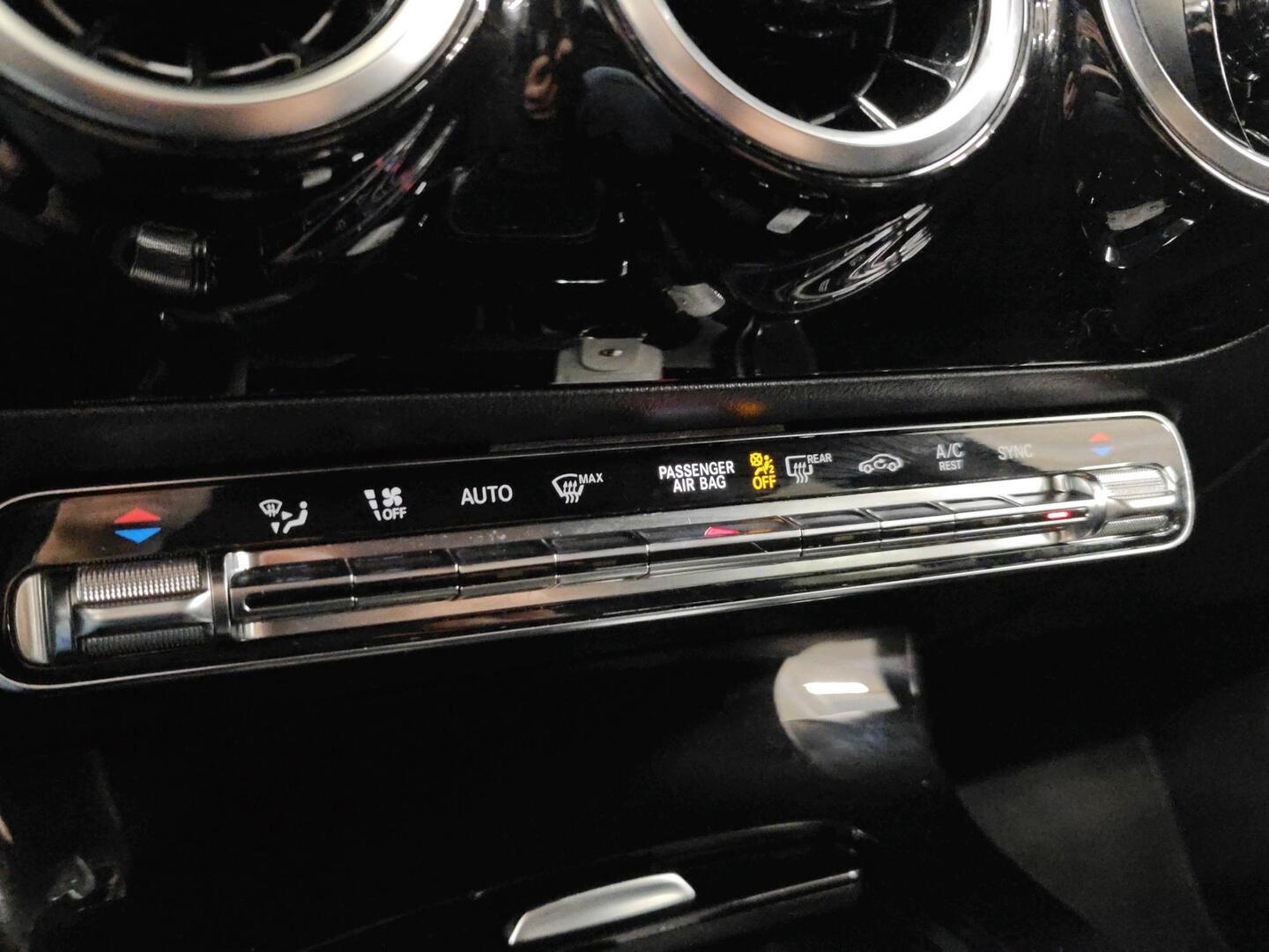 MERCEDES-BENZ A 2019