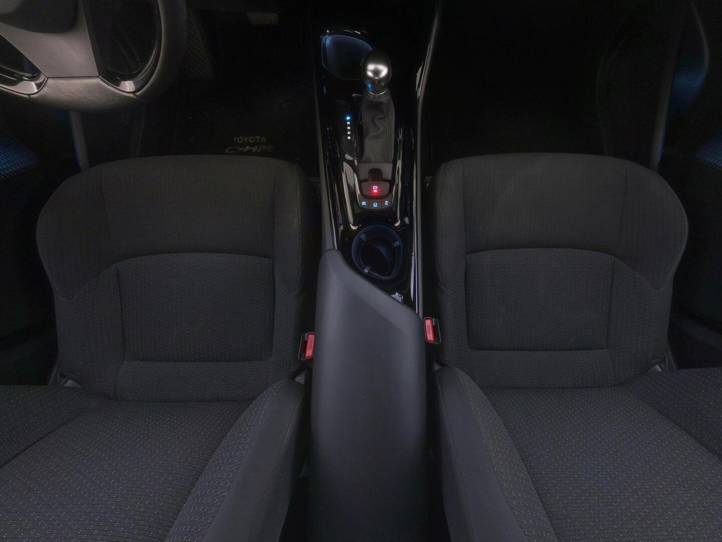 TOYOTA C-HR 2019
