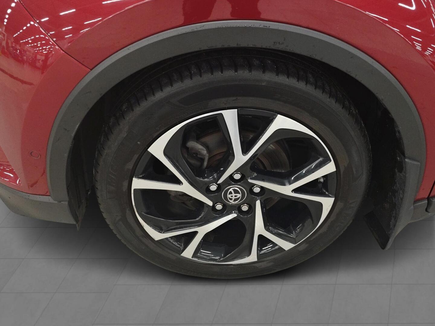 TOYOTA C-HR 2019
