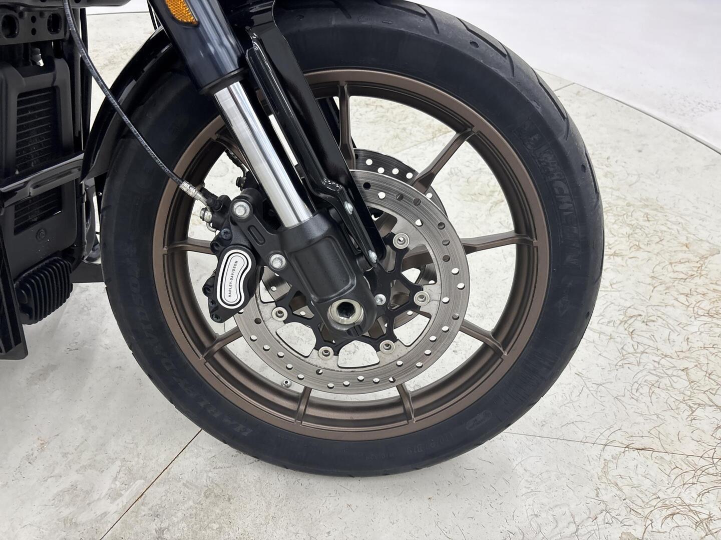 HARLEY-DAVIDSON SOFTAIL 2023