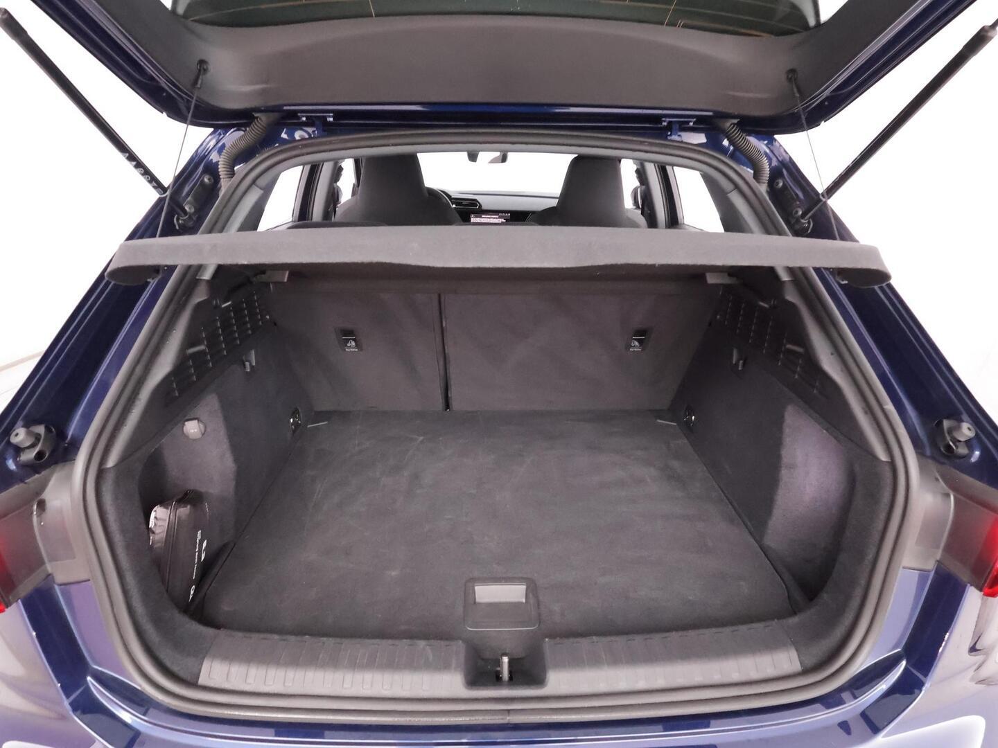 AUDI A3 2025