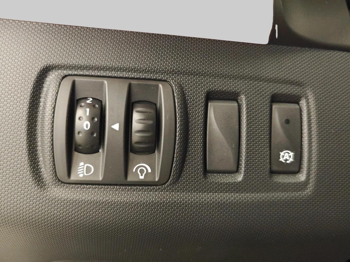RENAULT Clio 2013