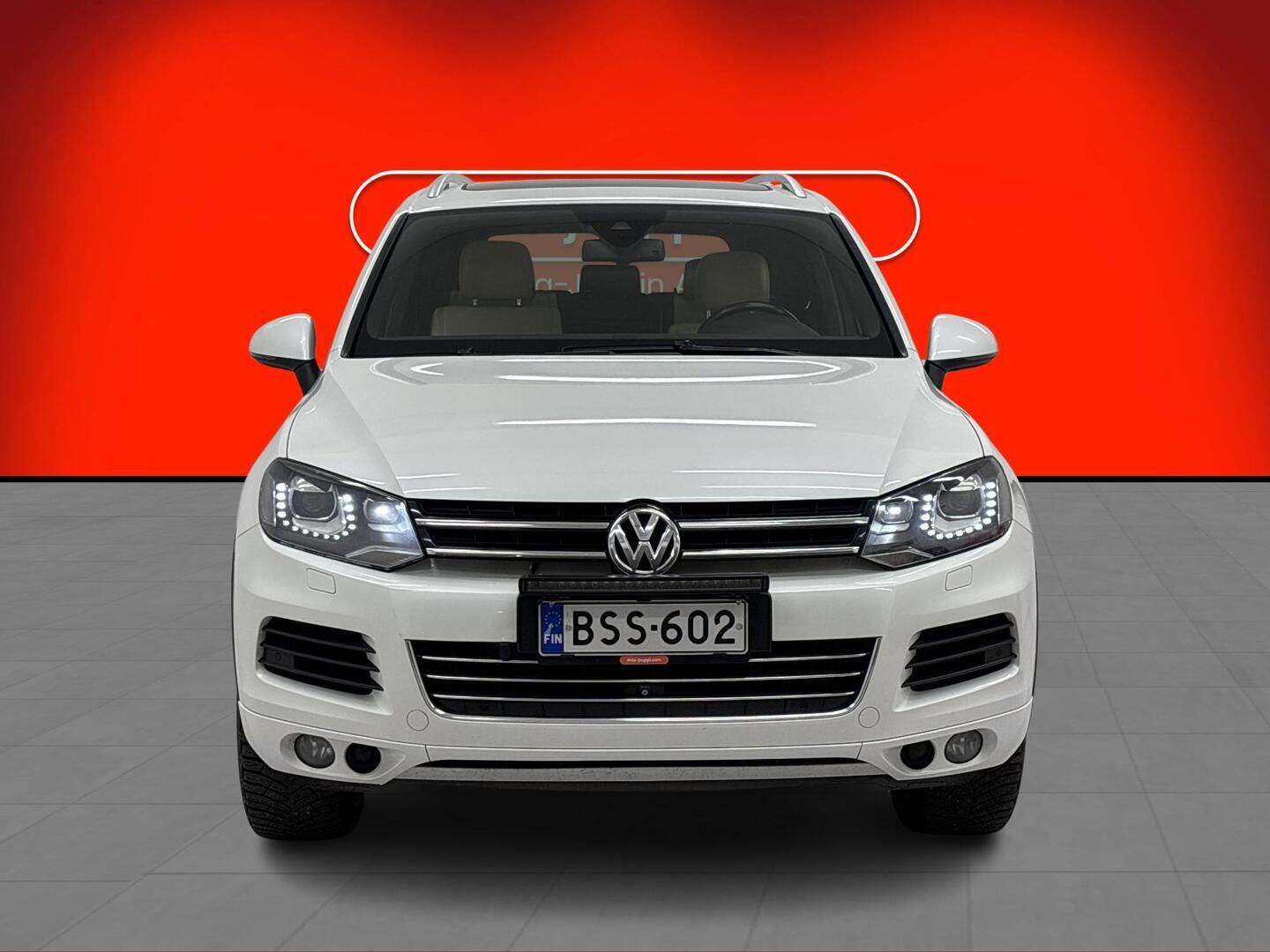 VOLKSWAGEN Touareg 2014