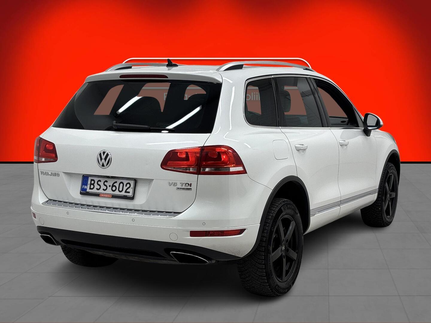 VOLKSWAGEN Touareg 2014