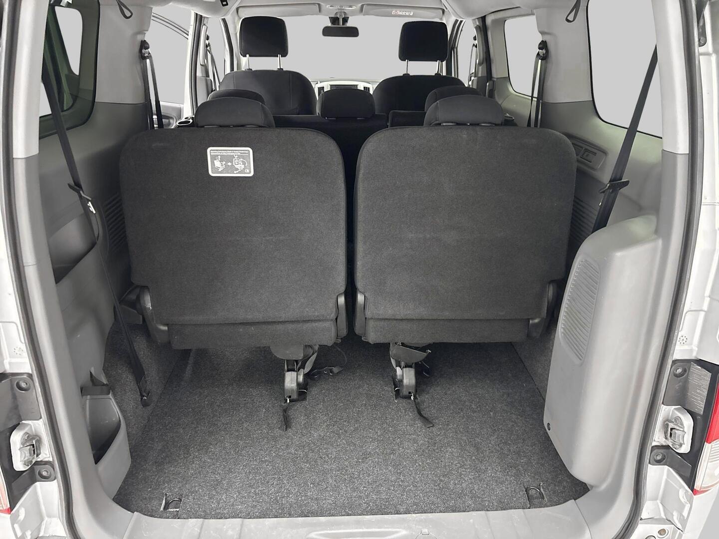 NISSAN NV200 2015