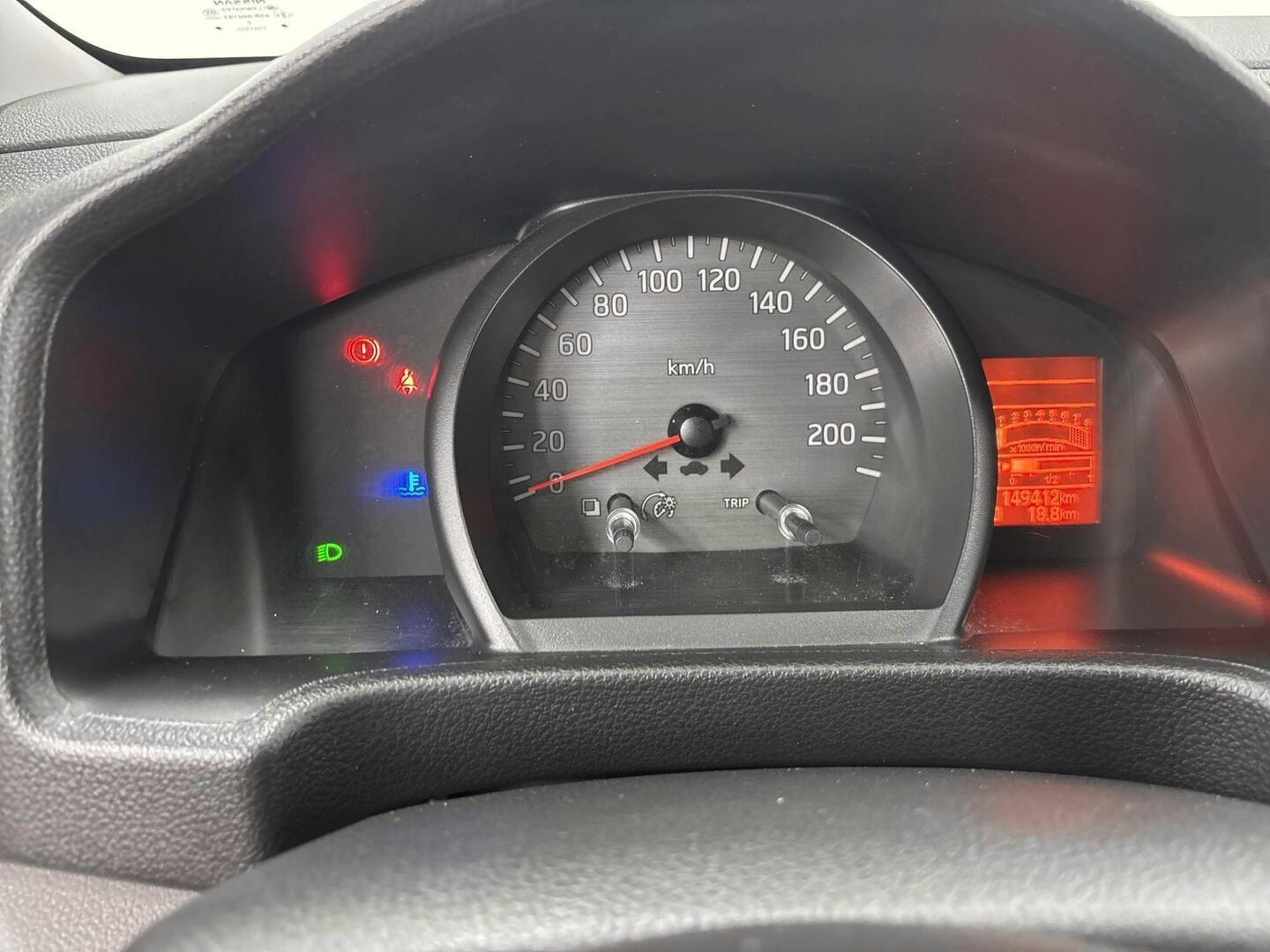 NISSAN NV200 2015