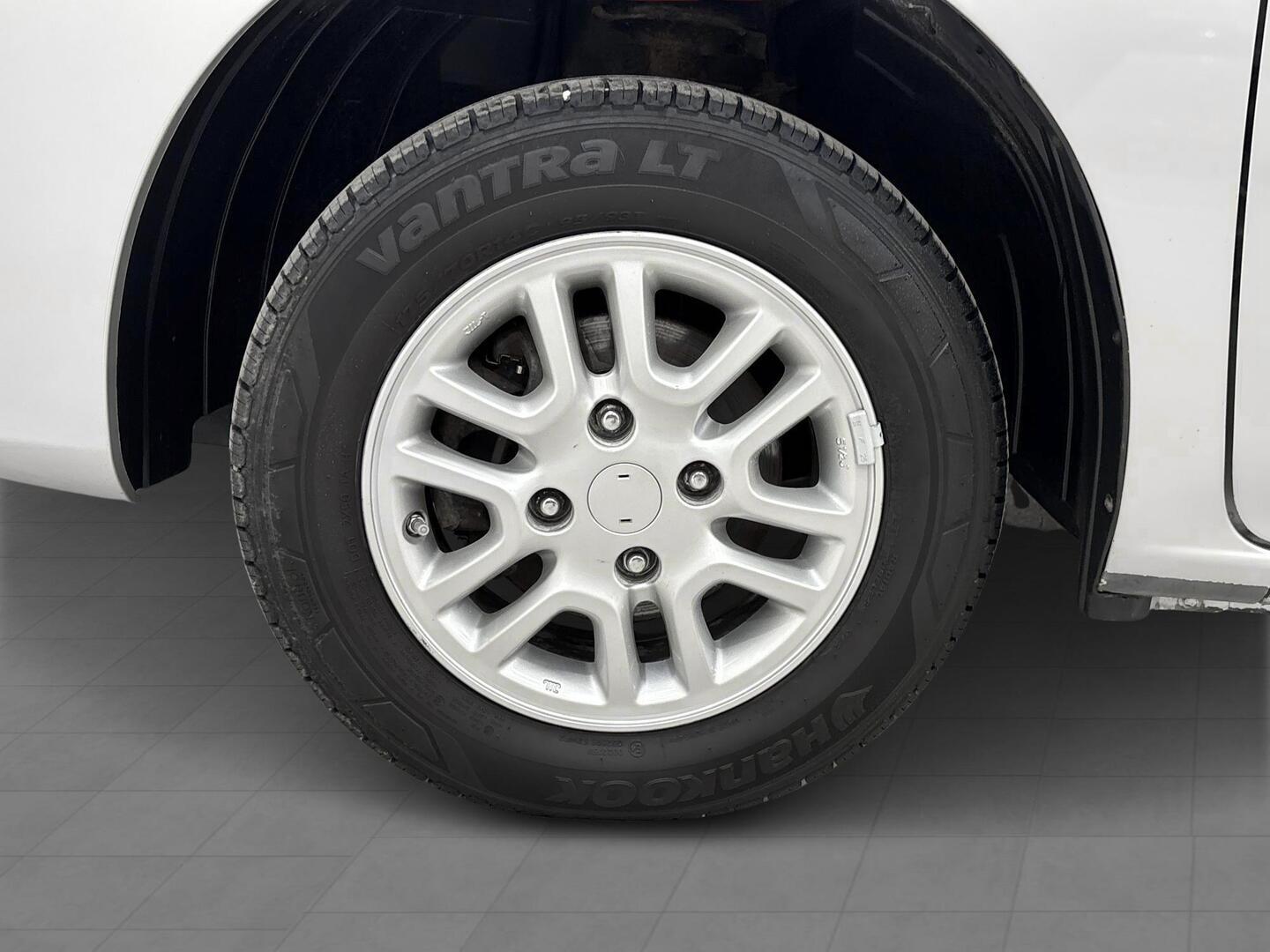 NISSAN NV200 2015
