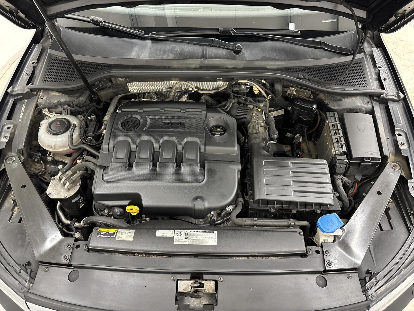 VOLKSWAGEN Passat 2019