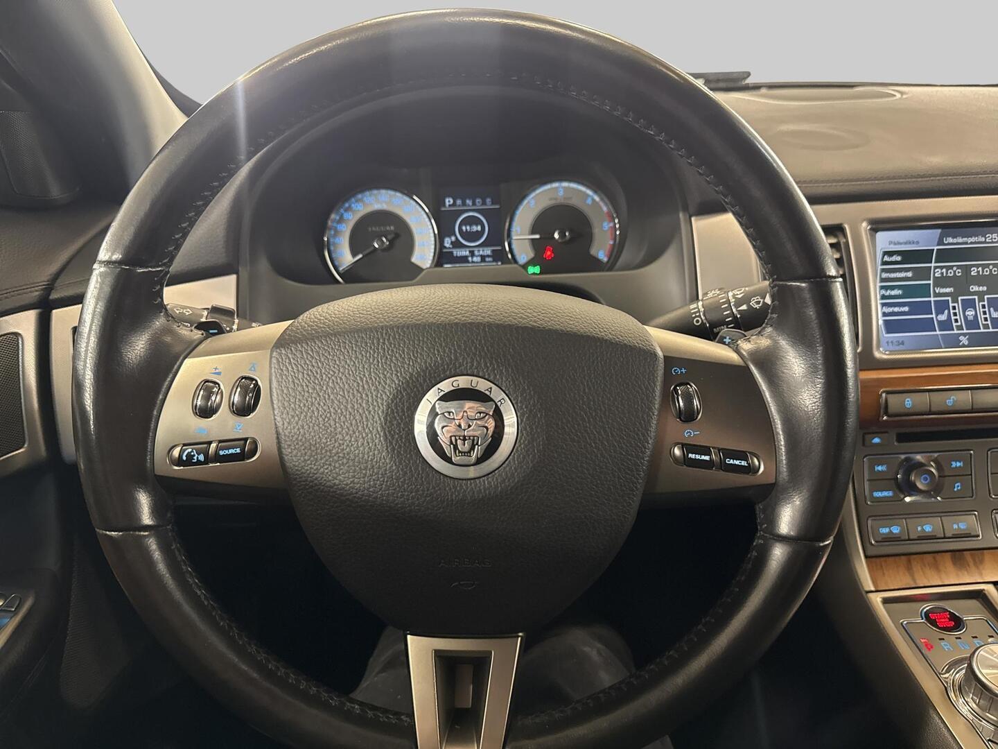 JAGUAR XF 2010