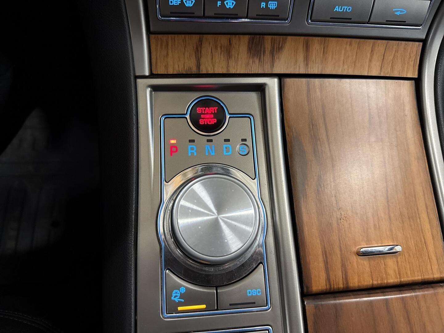 JAGUAR XF 2010
