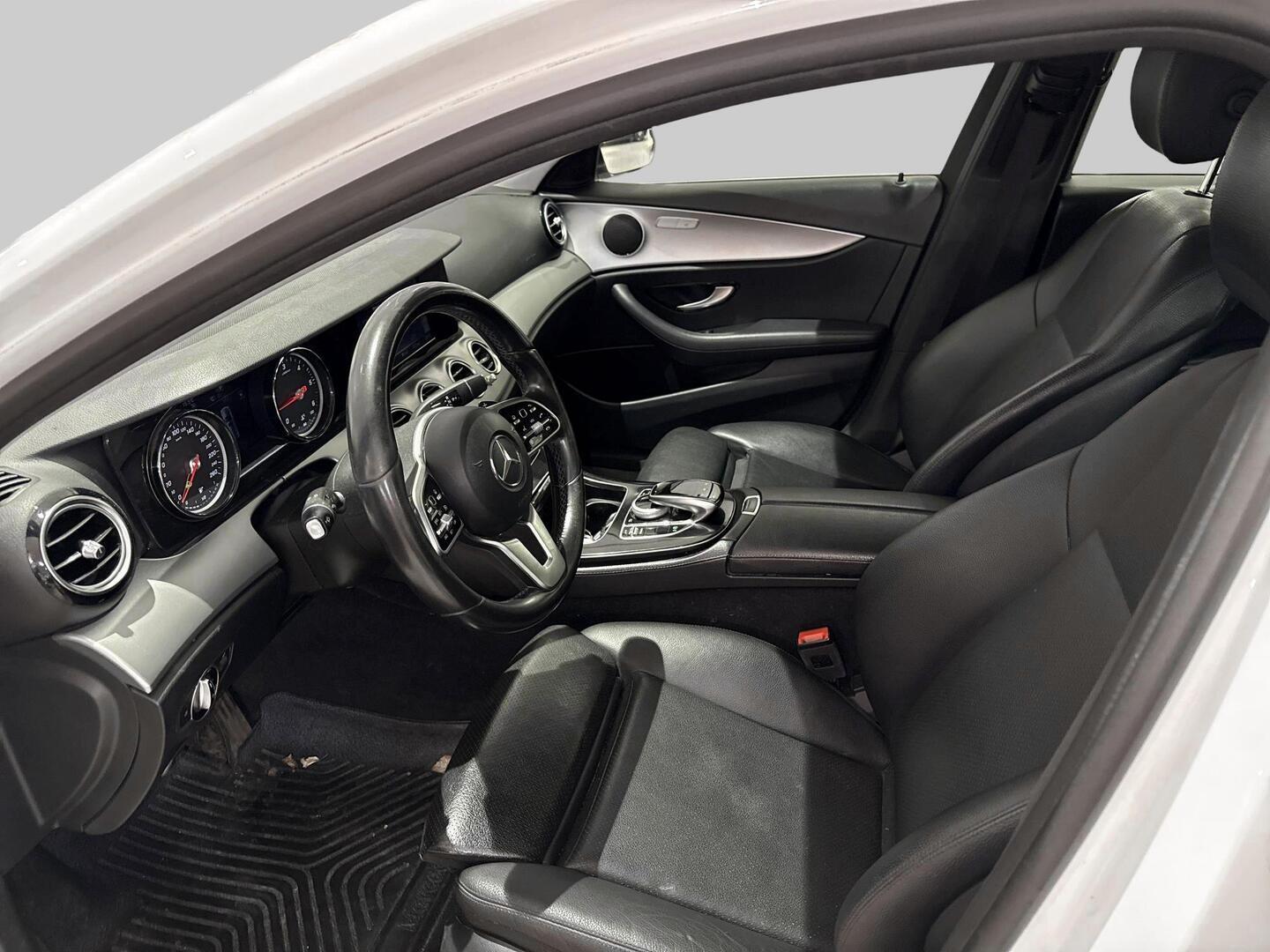 MERCEDES-BENZ E 2019