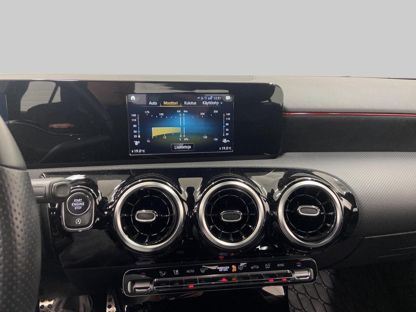 MERCEDES-BENZ A 2020