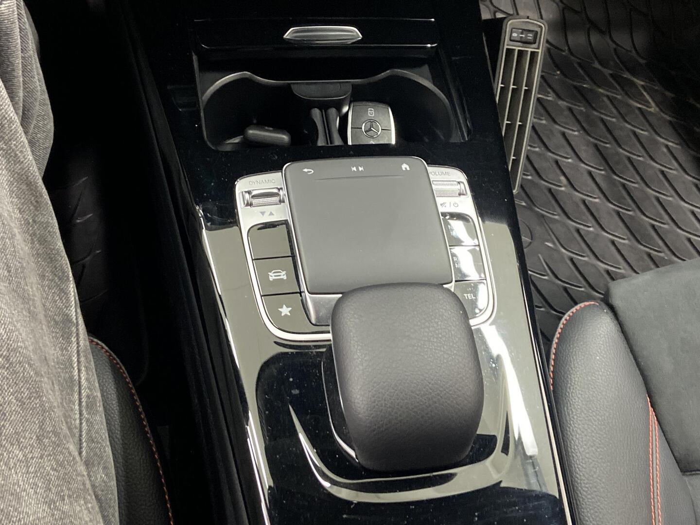 MERCEDES-BENZ A 2020
