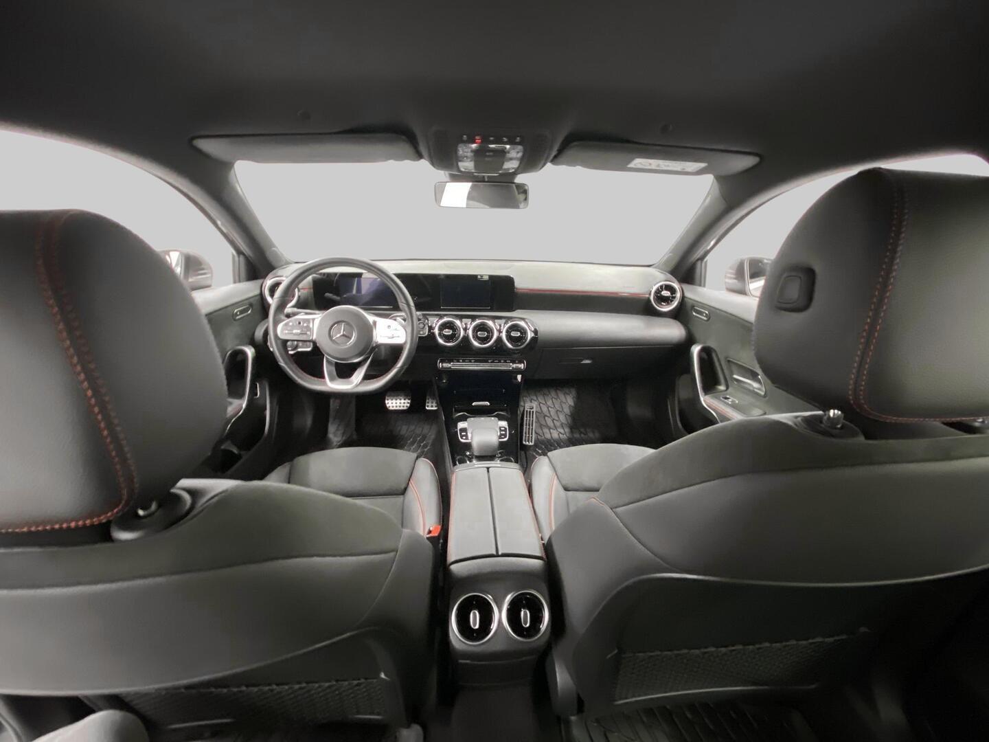 MERCEDES-BENZ A 2020