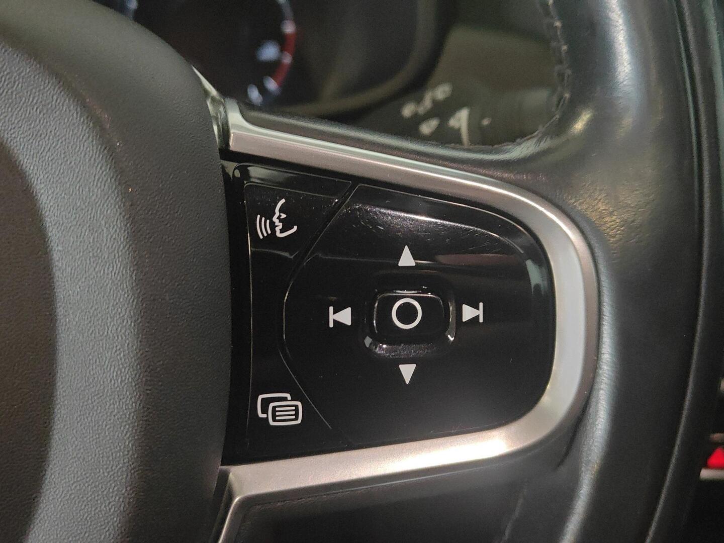 VOLVO V90 Cross Country 2017