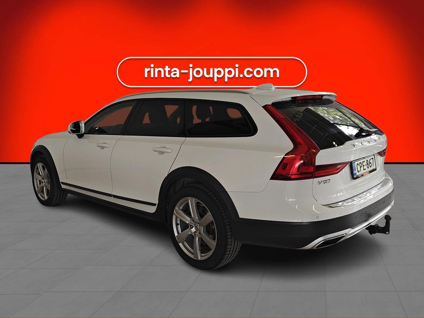 VOLVO V90 Cross Country 2017