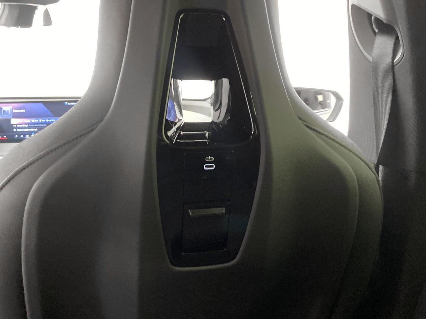 BMW iX 2023