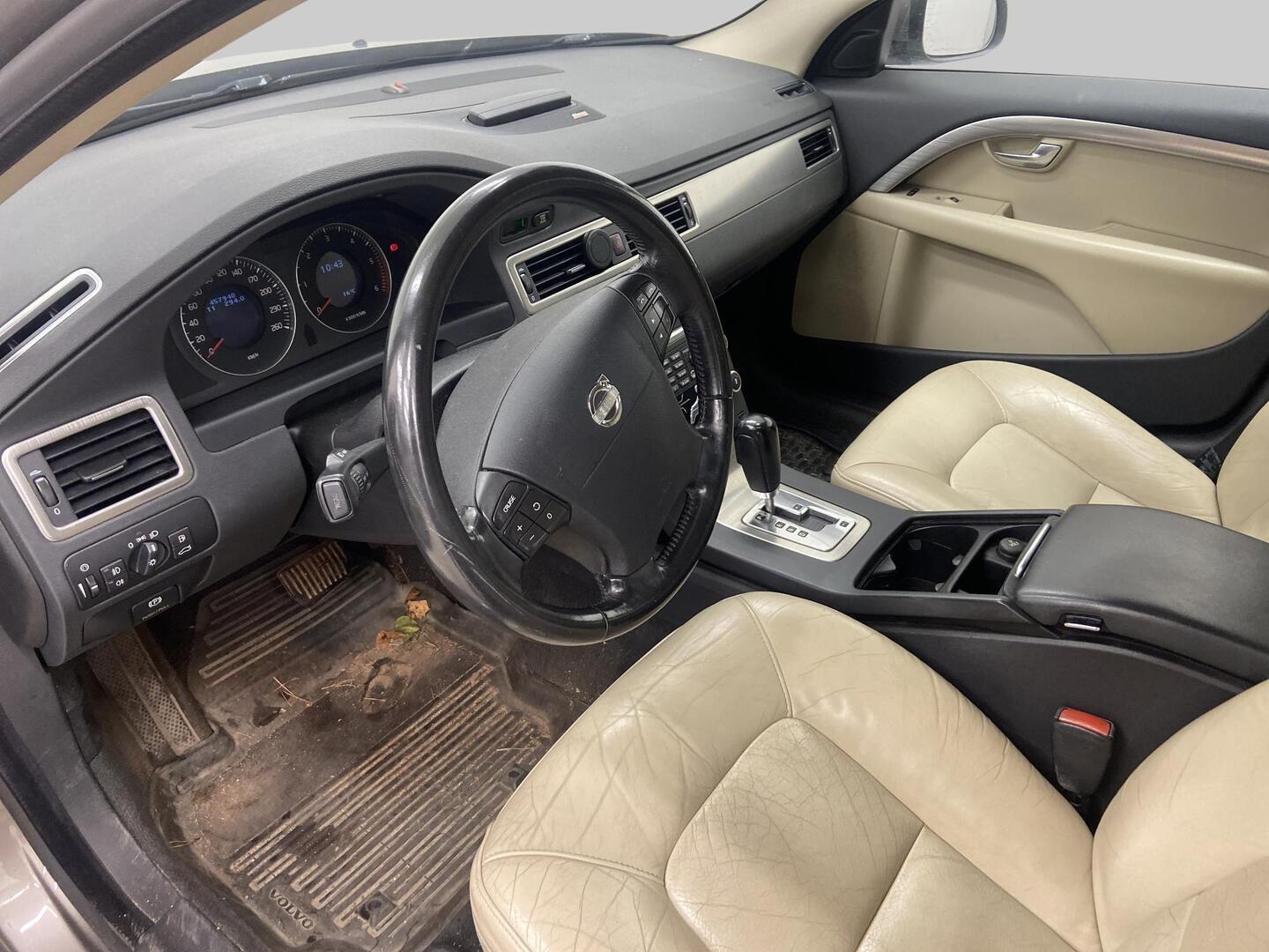 VOLVO V70 2008