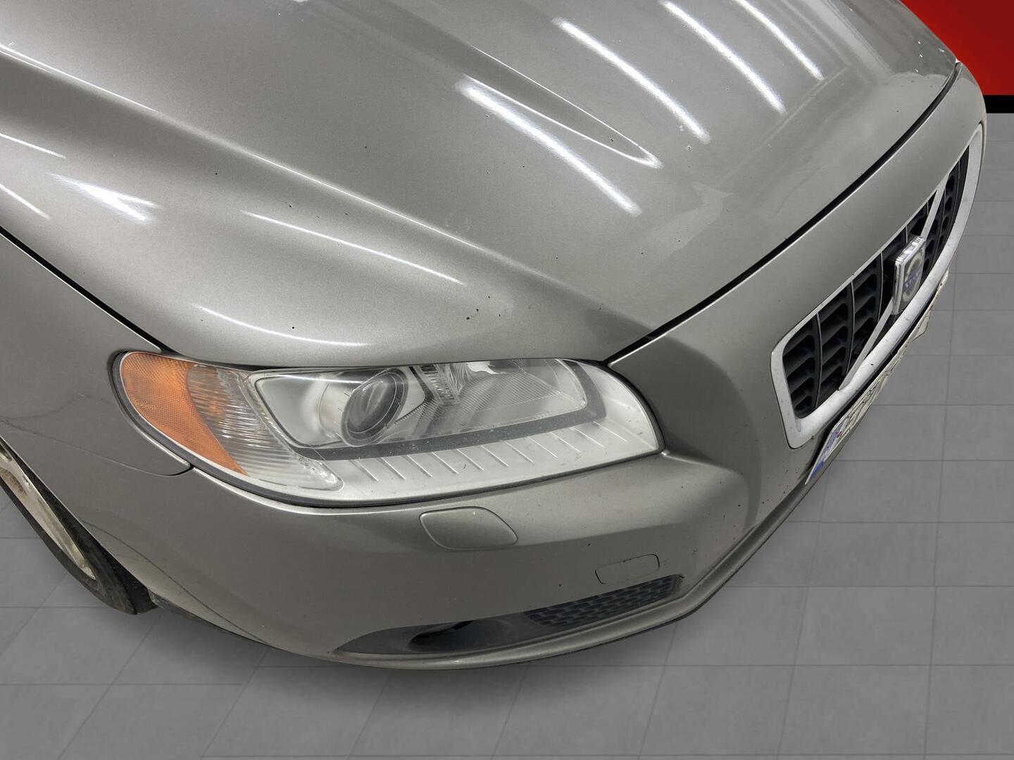 VOLVO V70 2008