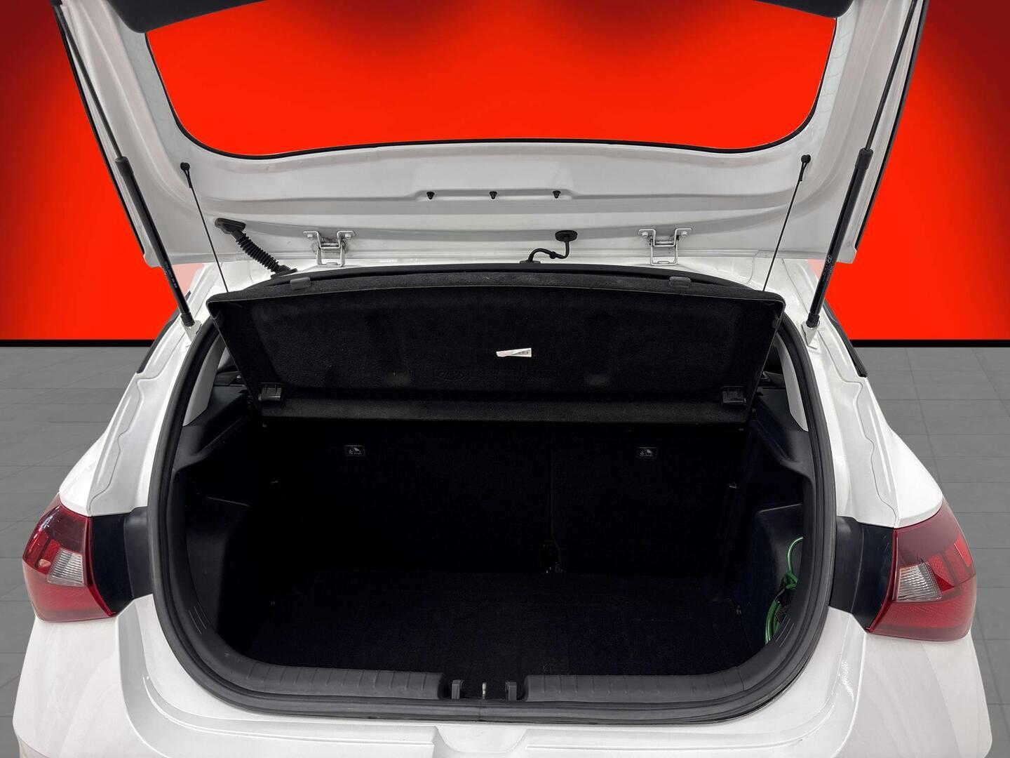 HYUNDAI i20 Hatchback 2021