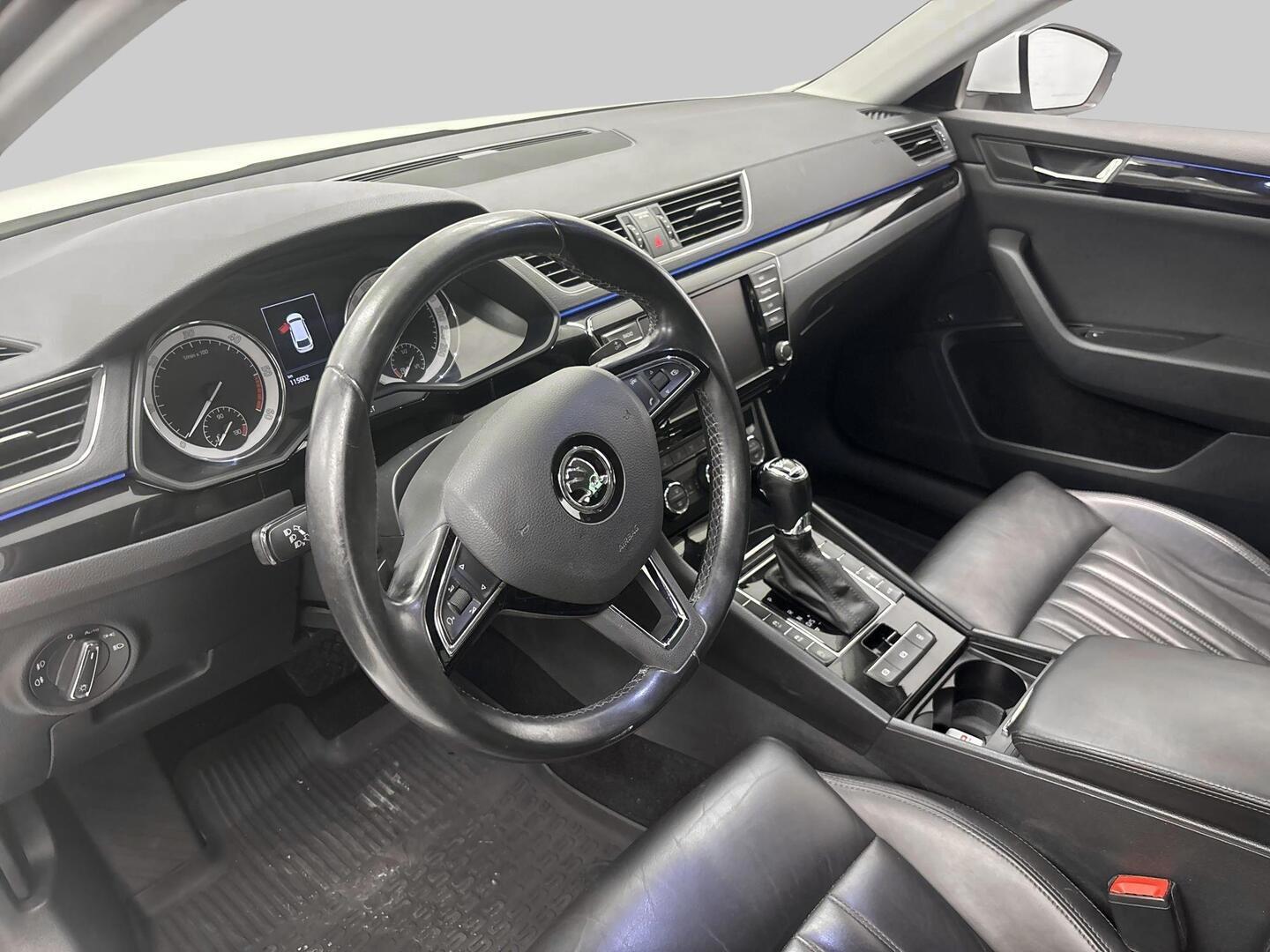 SKODA Superb 2016