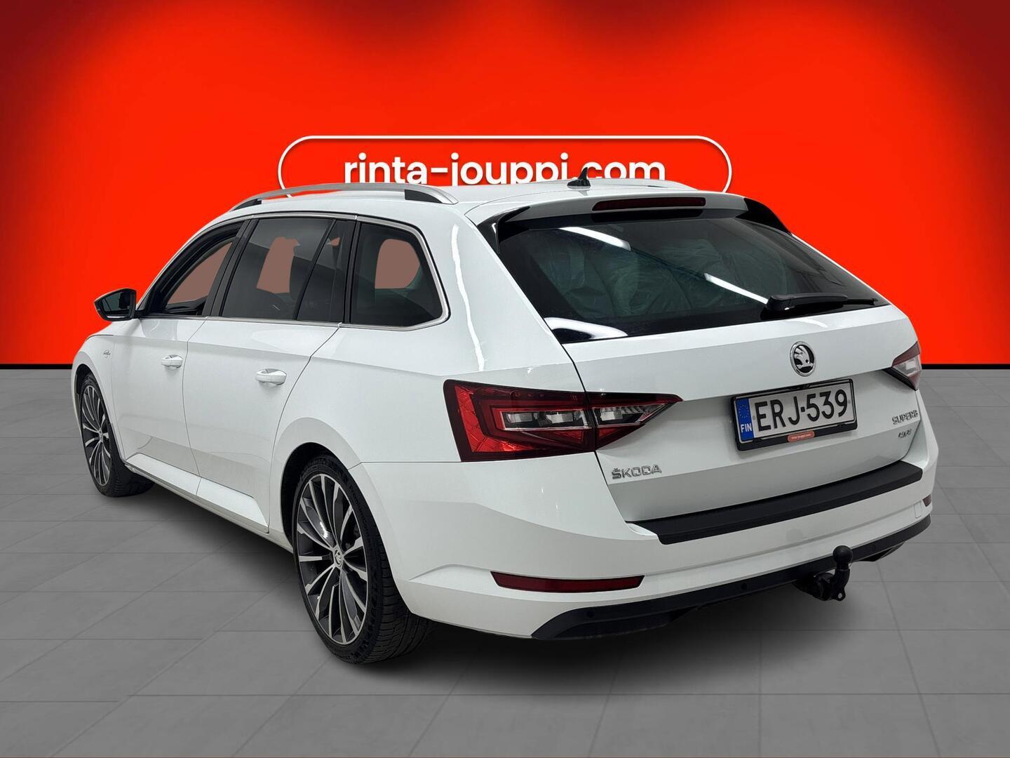 SKODA Superb 2016